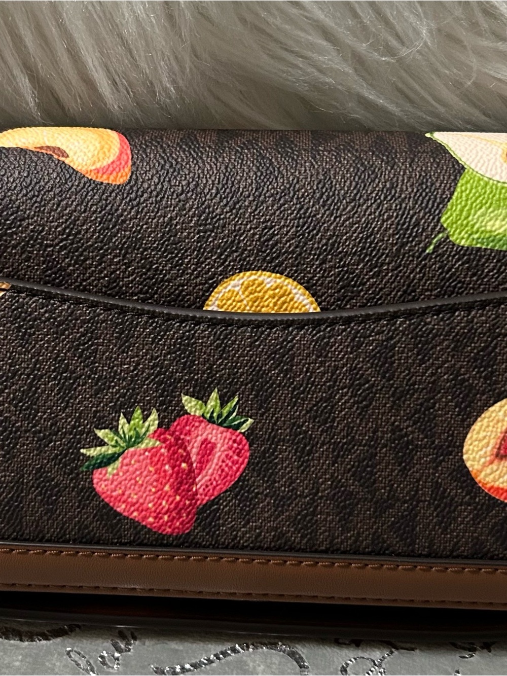 NWT Michael Kors Soho Fruit Printed Signature Logo Convertible Crossbody Brown - Picture 5 of 13